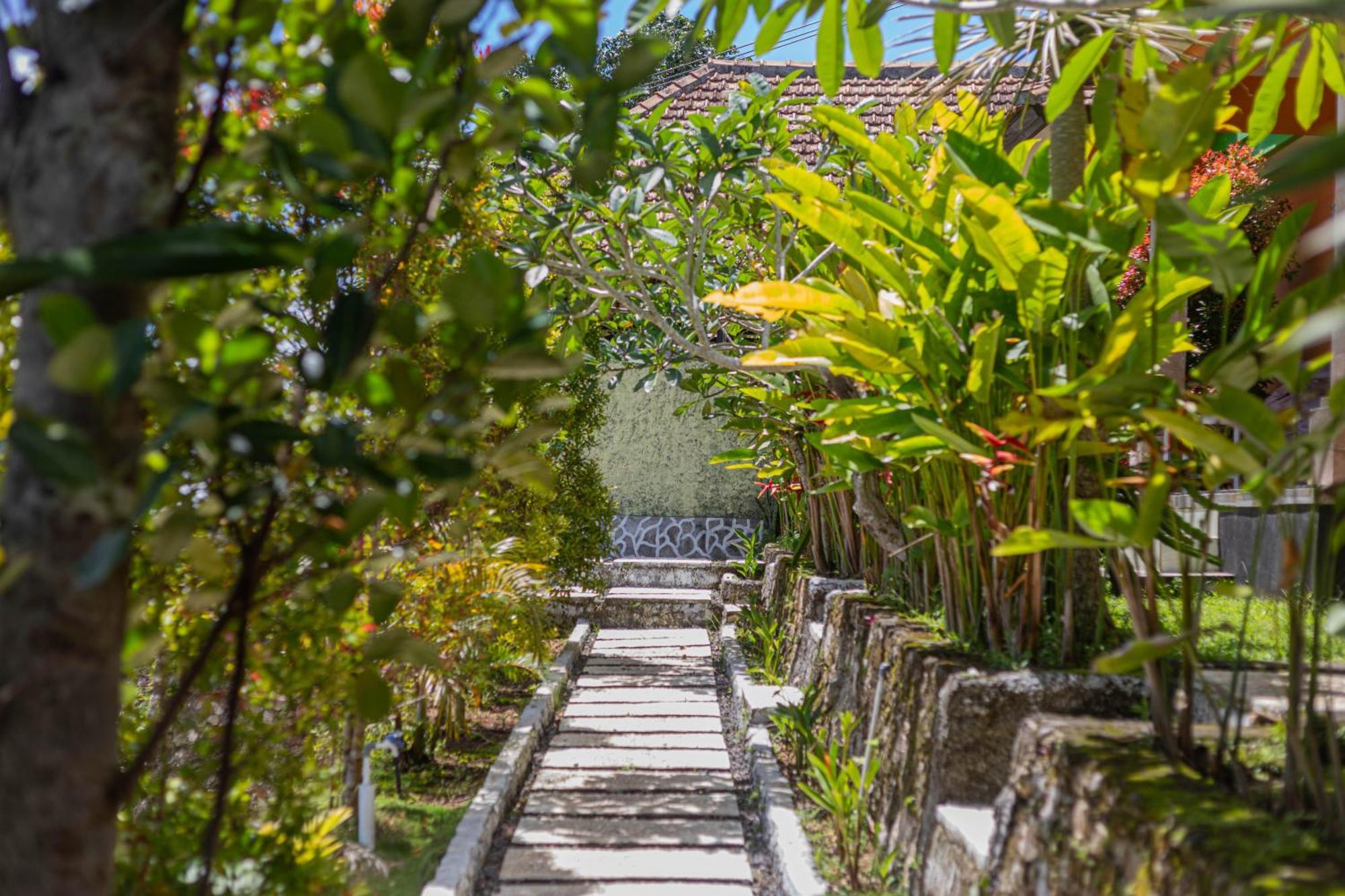 La Village Hill View Batumadeg Bagian luar foto